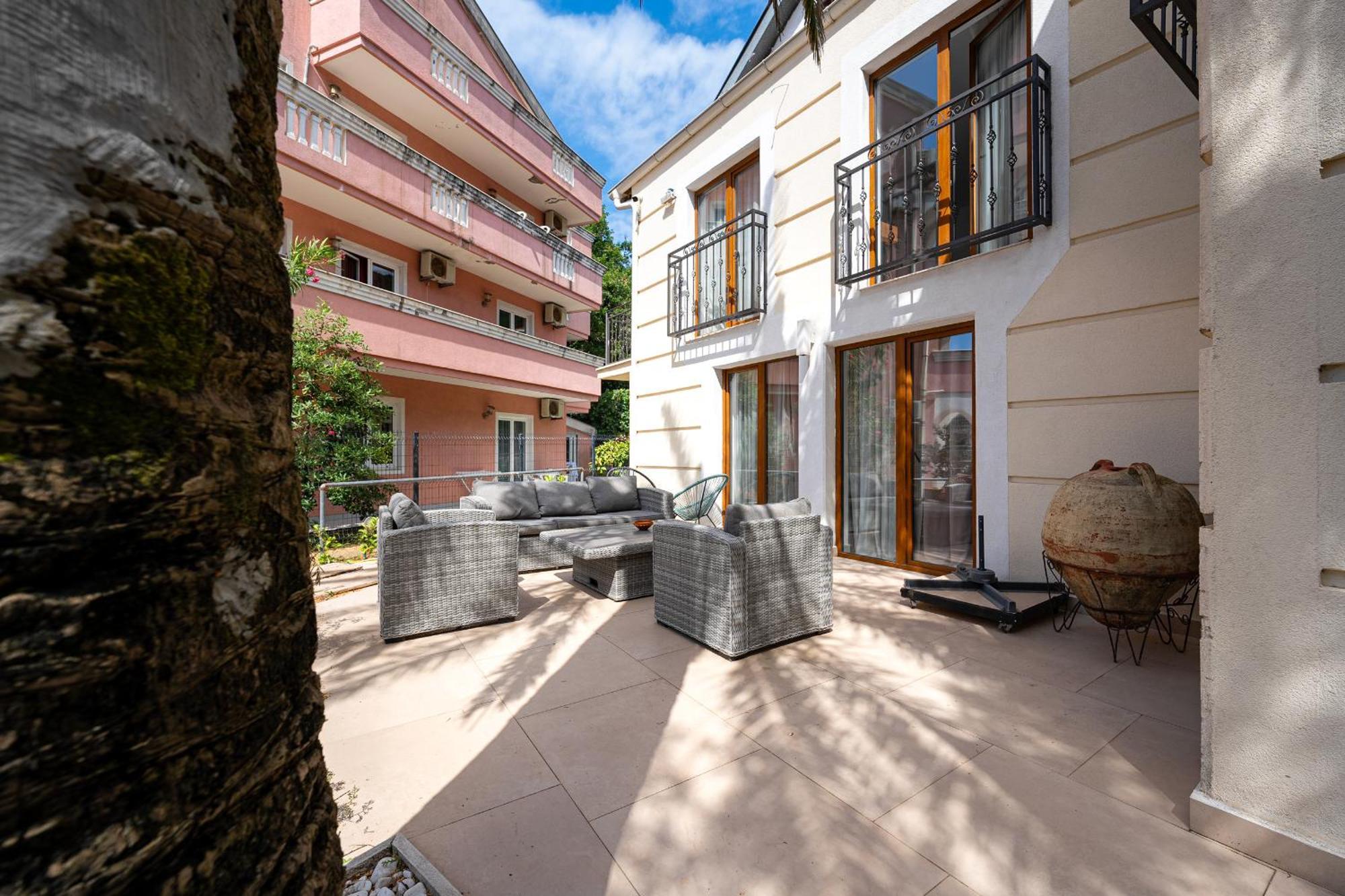 Perla Apartment Budva